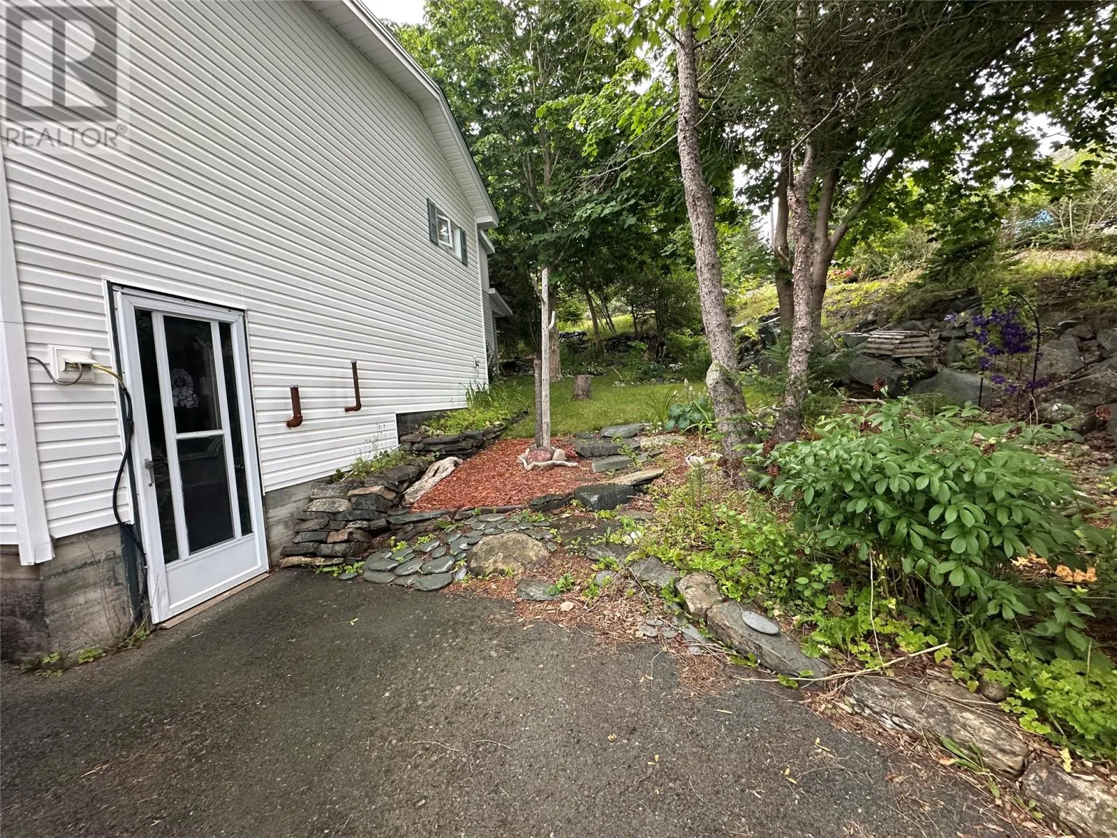 40 Cove Road