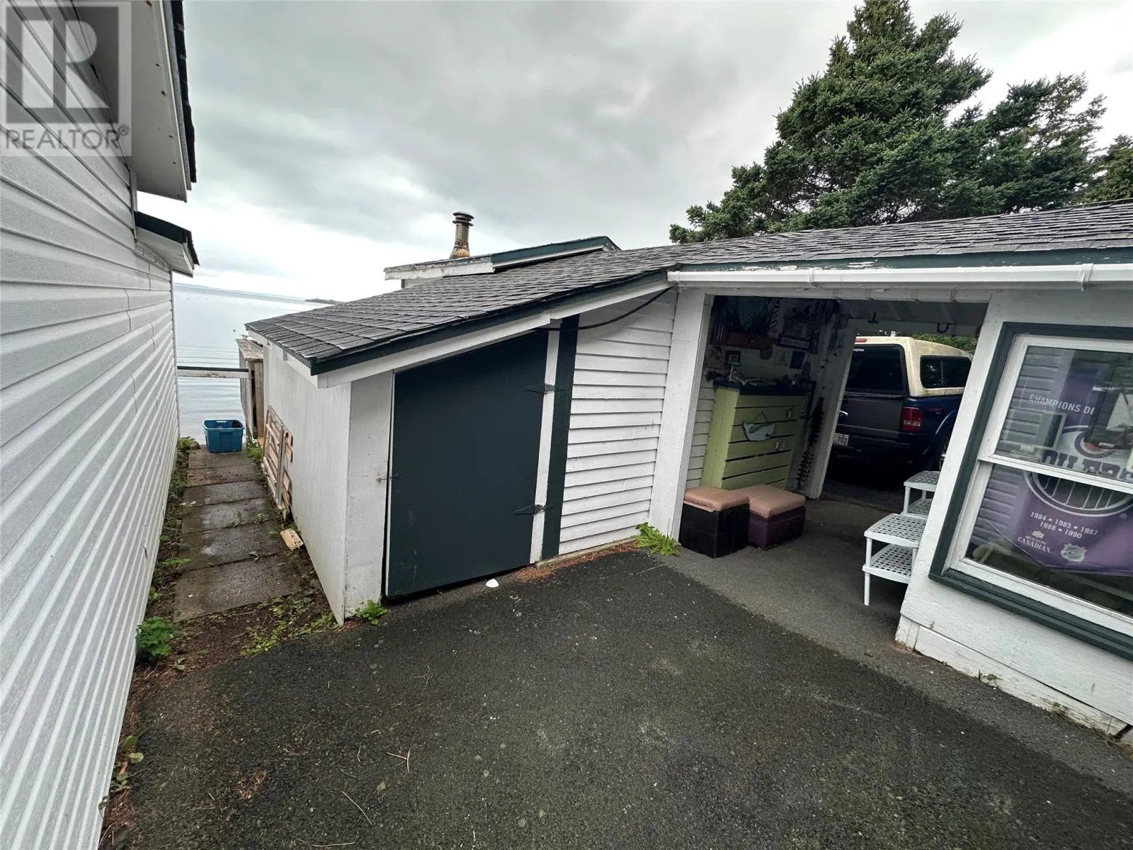 40 Cove Road