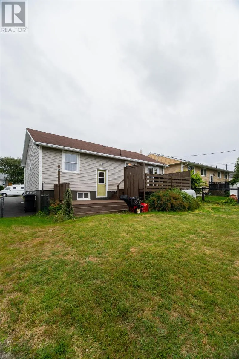 36 St Andrews Avenue