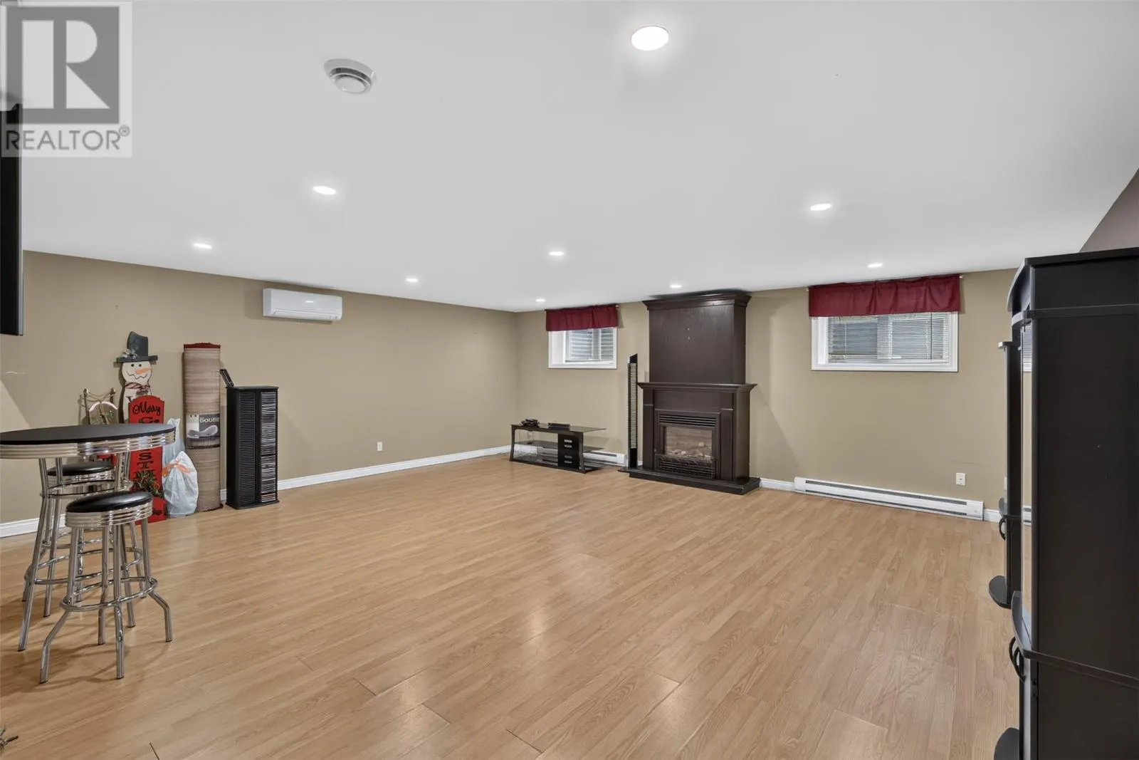3 NATHANIEL Drive