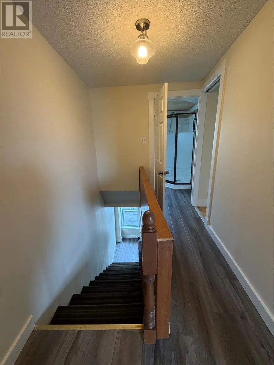15 Colonial Street