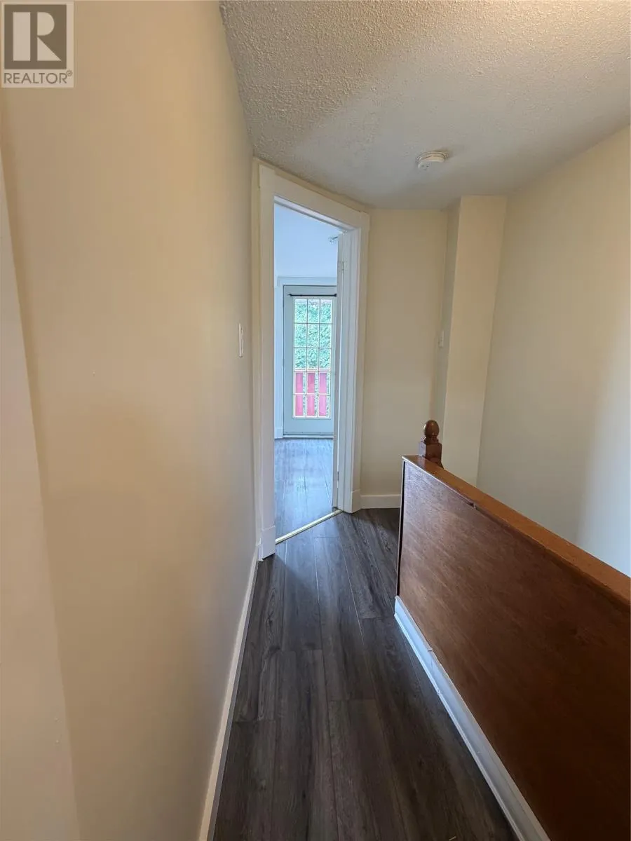 15 Colonial Street