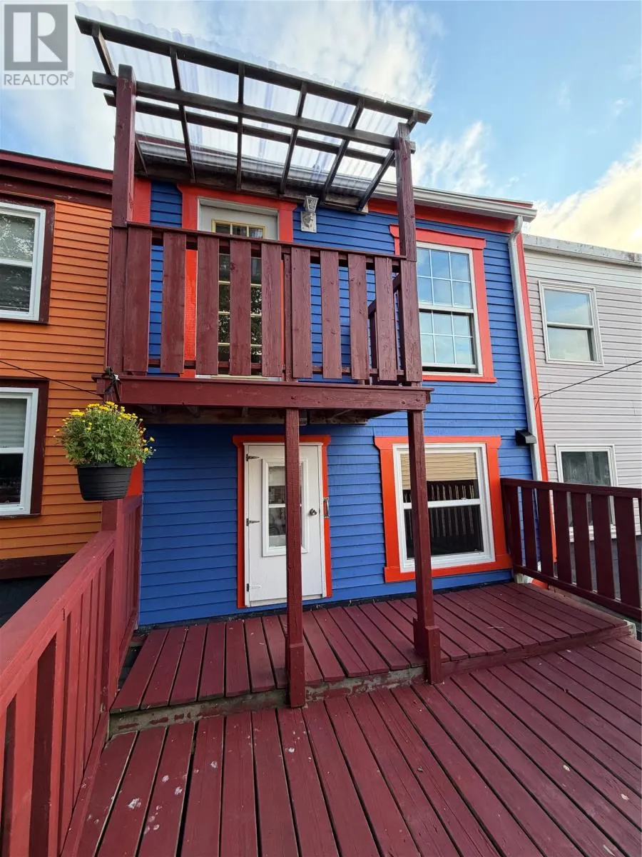 15 Colonial Street