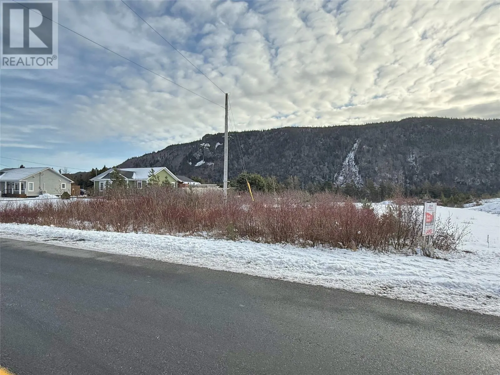 287 North River Road