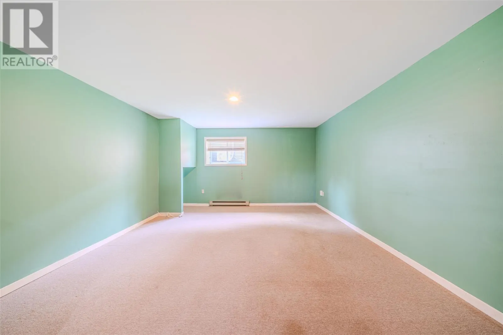 14 Beaverbrook Drive
