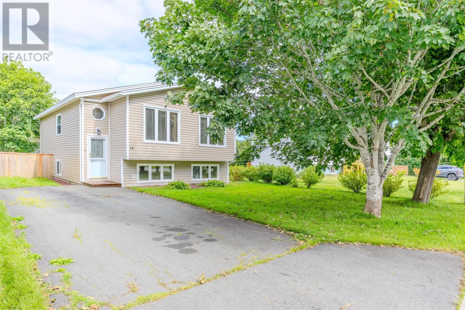 14 Beaverbrook Drive