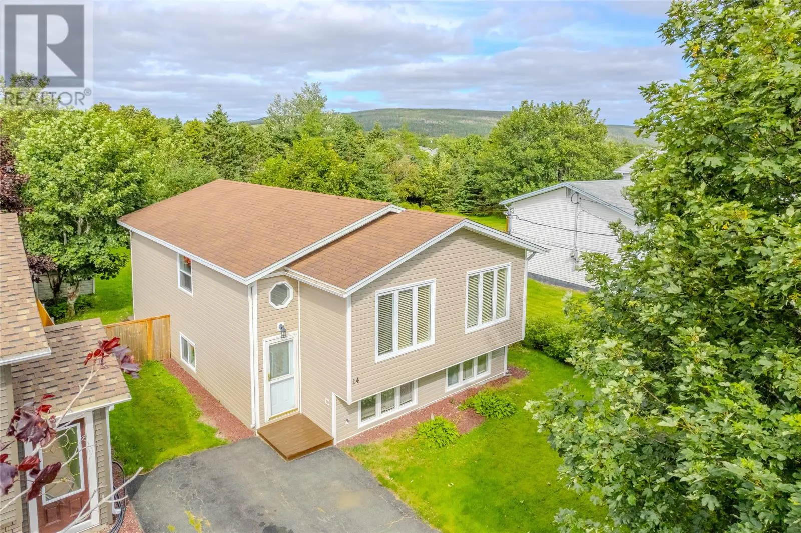 14 Beaverbrook Drive