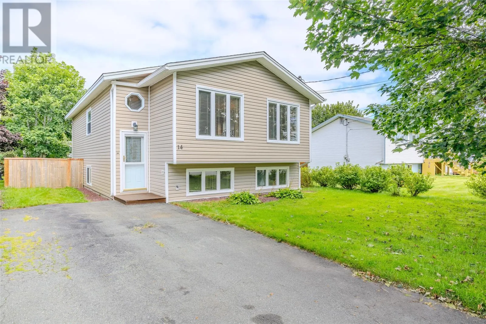 14 Beaverbrook Drive