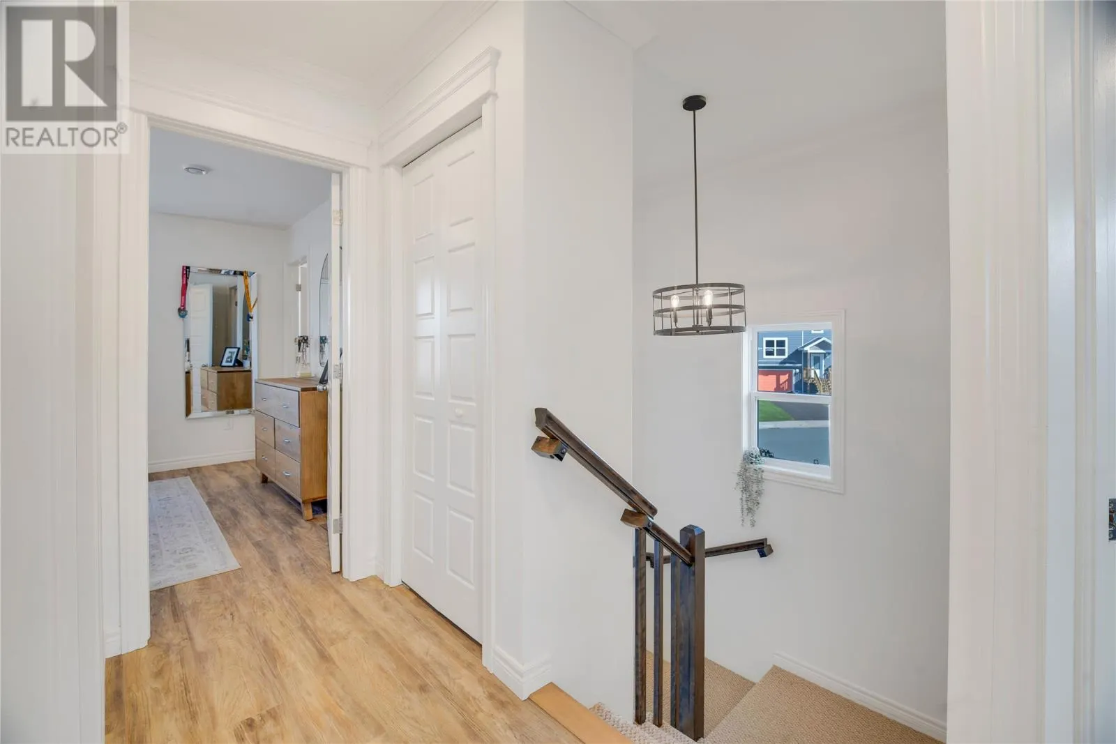 6 Hubbard Place