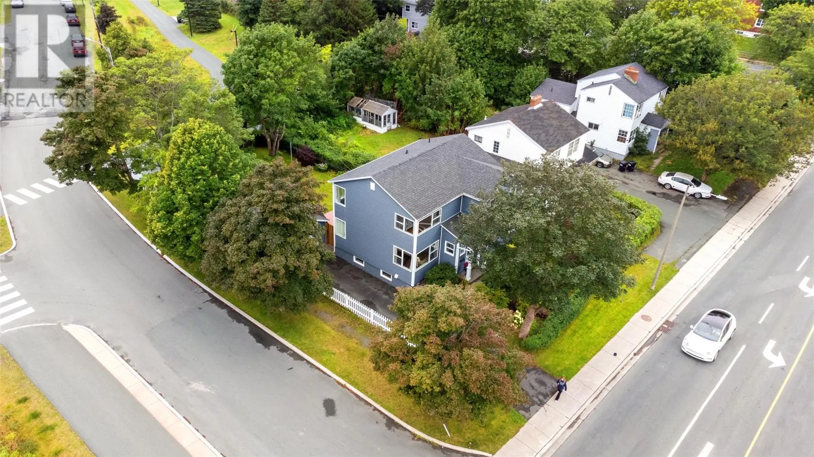 99 Bonaventure Avenue