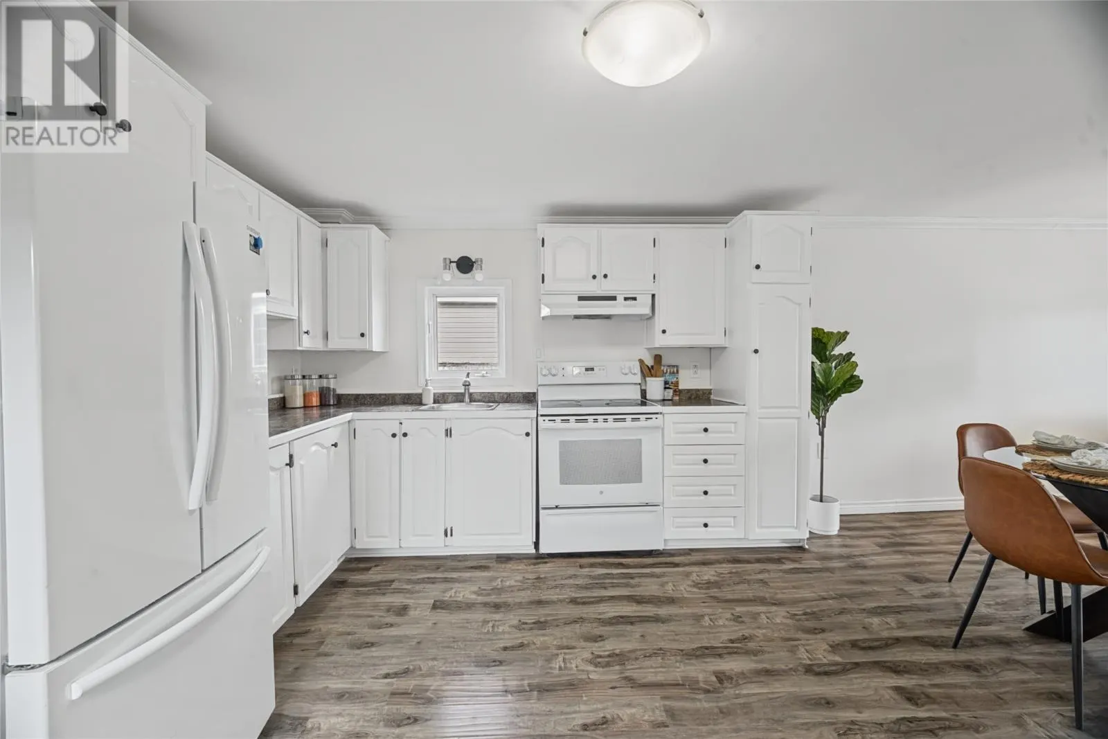 14 Ashgrove Drive