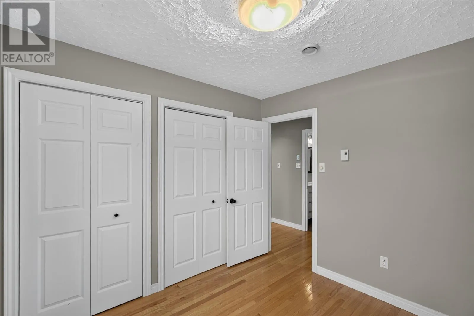 21 Eastmeadows Crescent