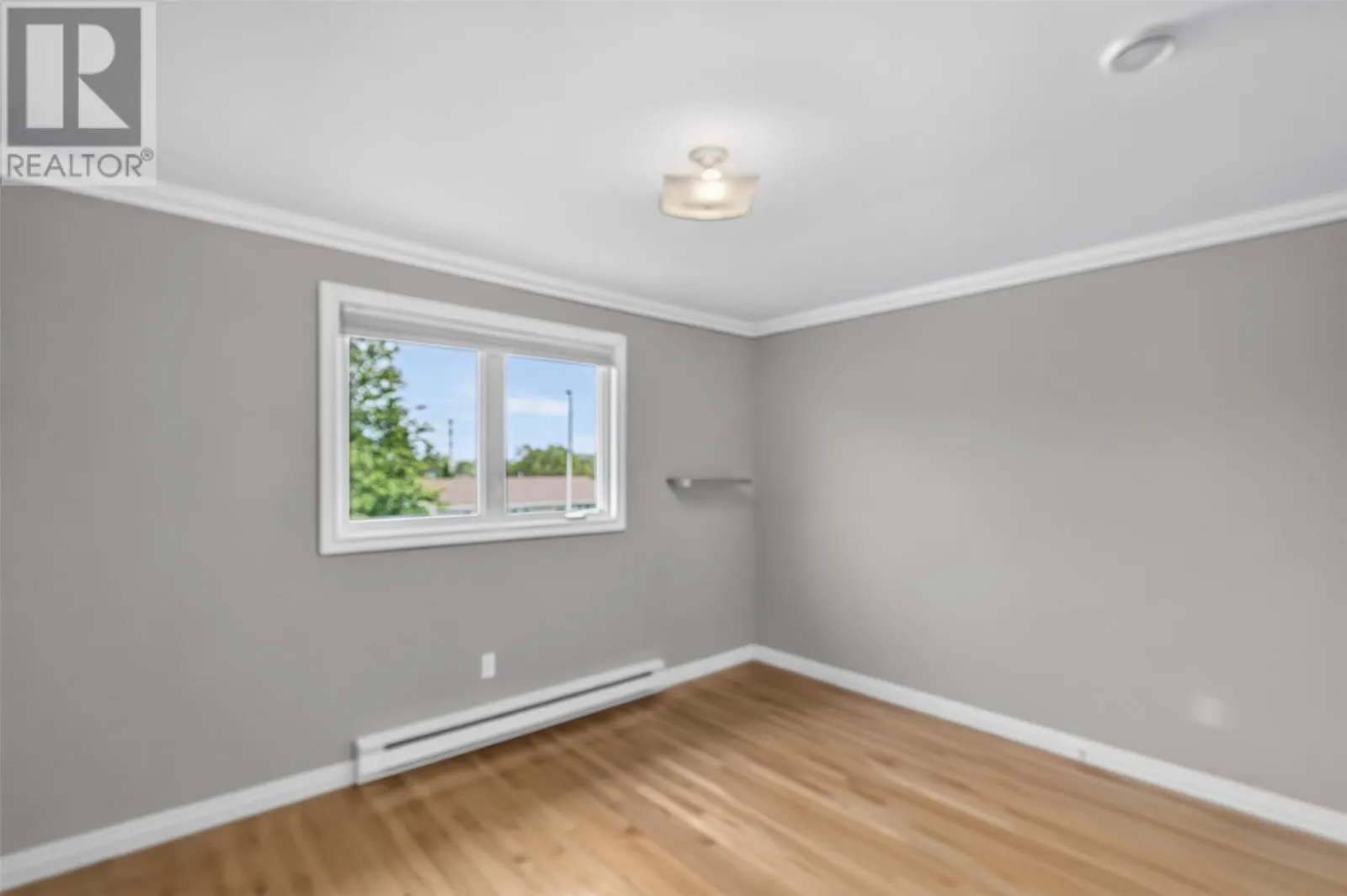 21 Eastmeadows Crescent
