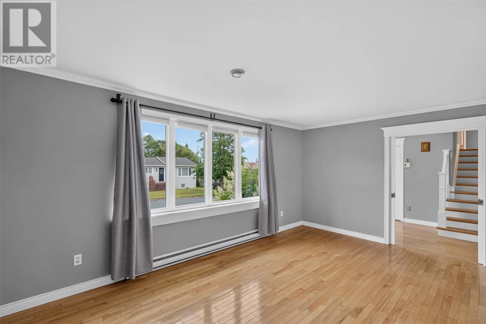 21 Eastmeadows Crescent