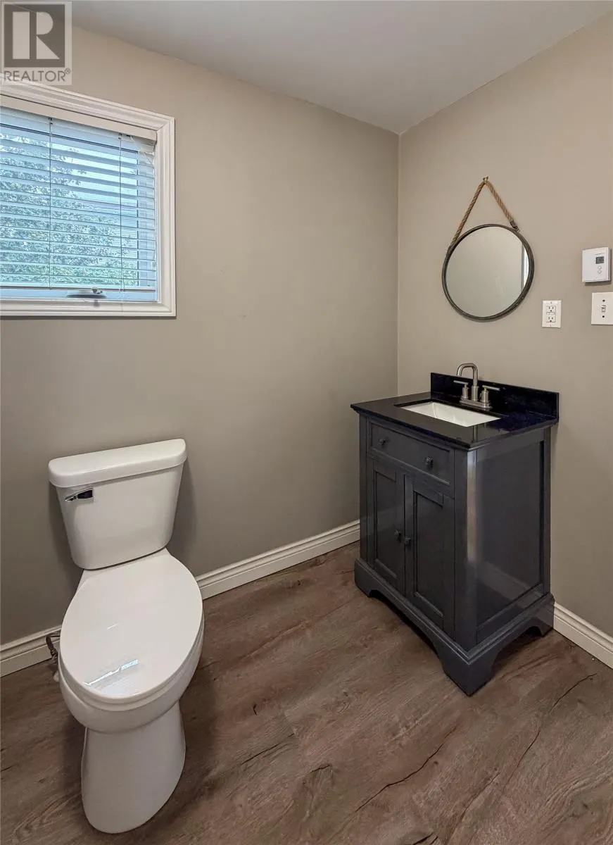 21 Eastmeadows Crescent