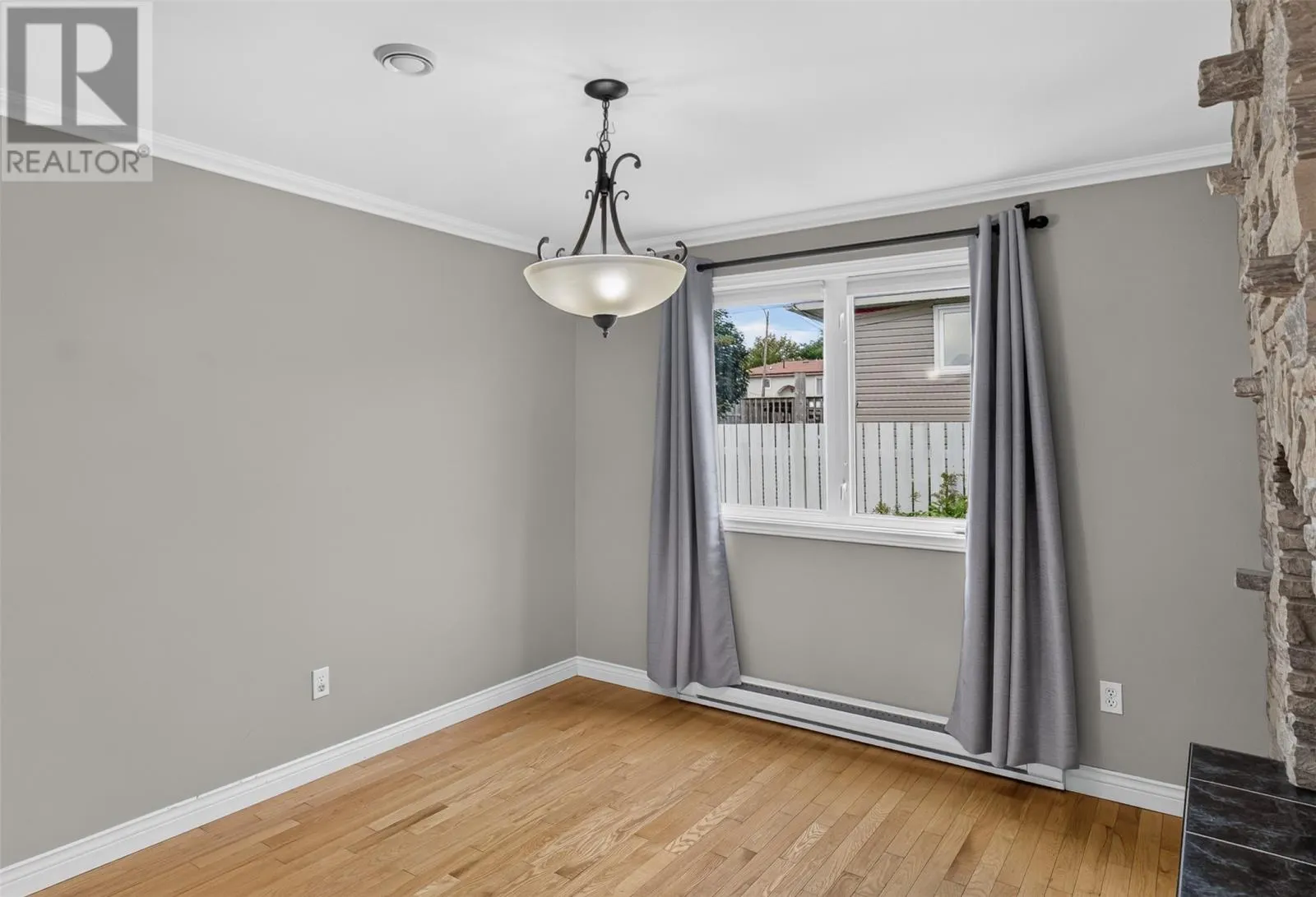 21 Eastmeadows Crescent