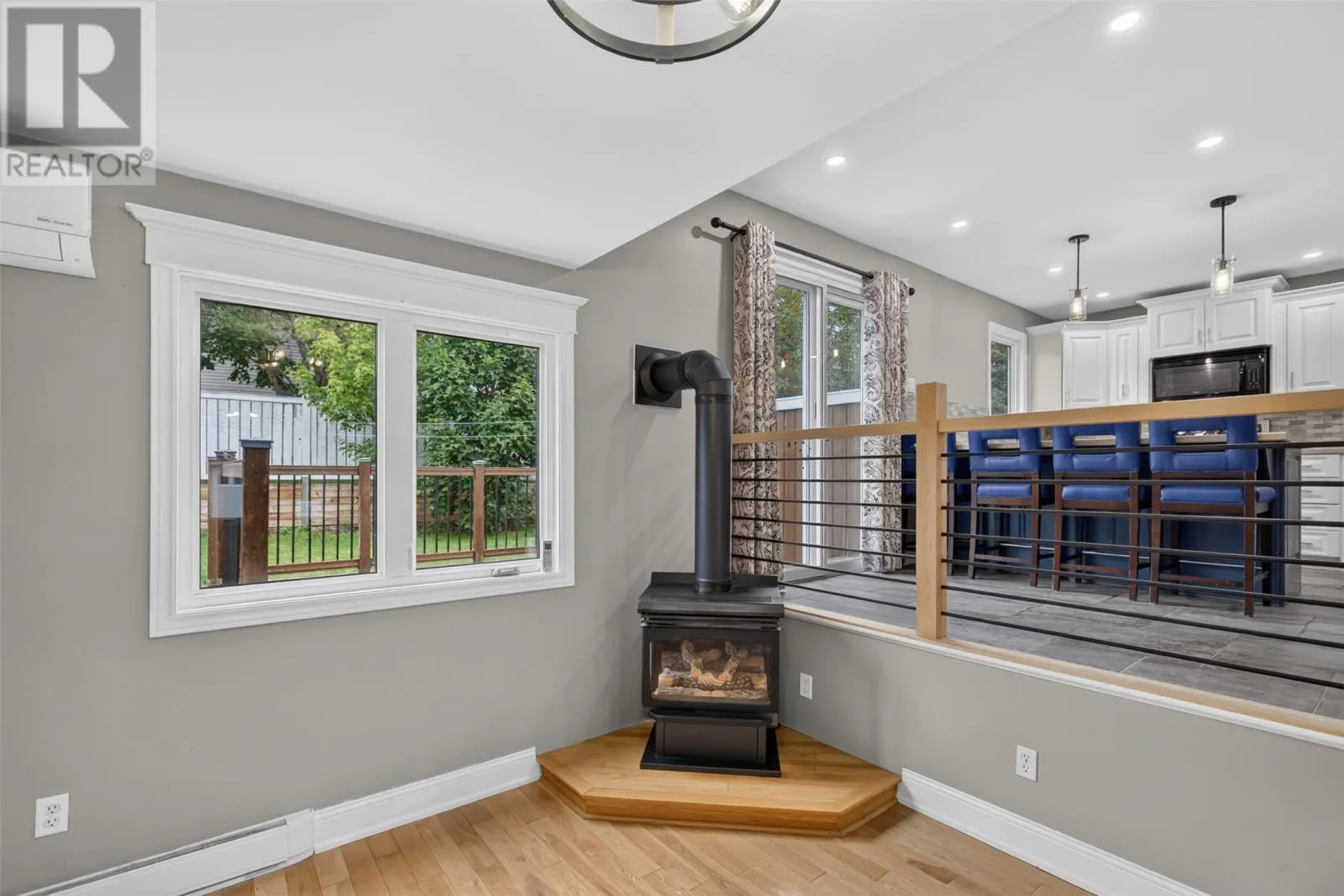21 Eastmeadows Crescent
