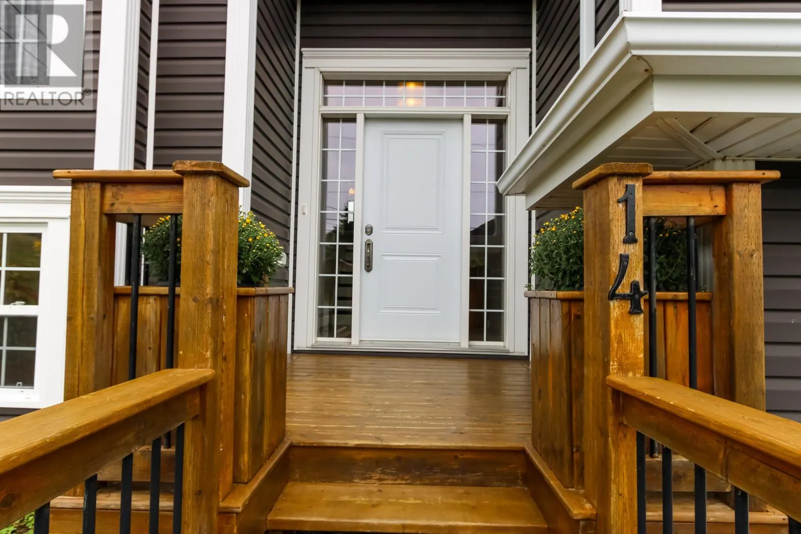 14 Country (14 Manning Hill) Drive