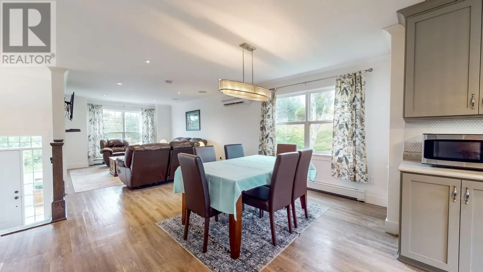 14 Country (14 Manning Hill) Drive