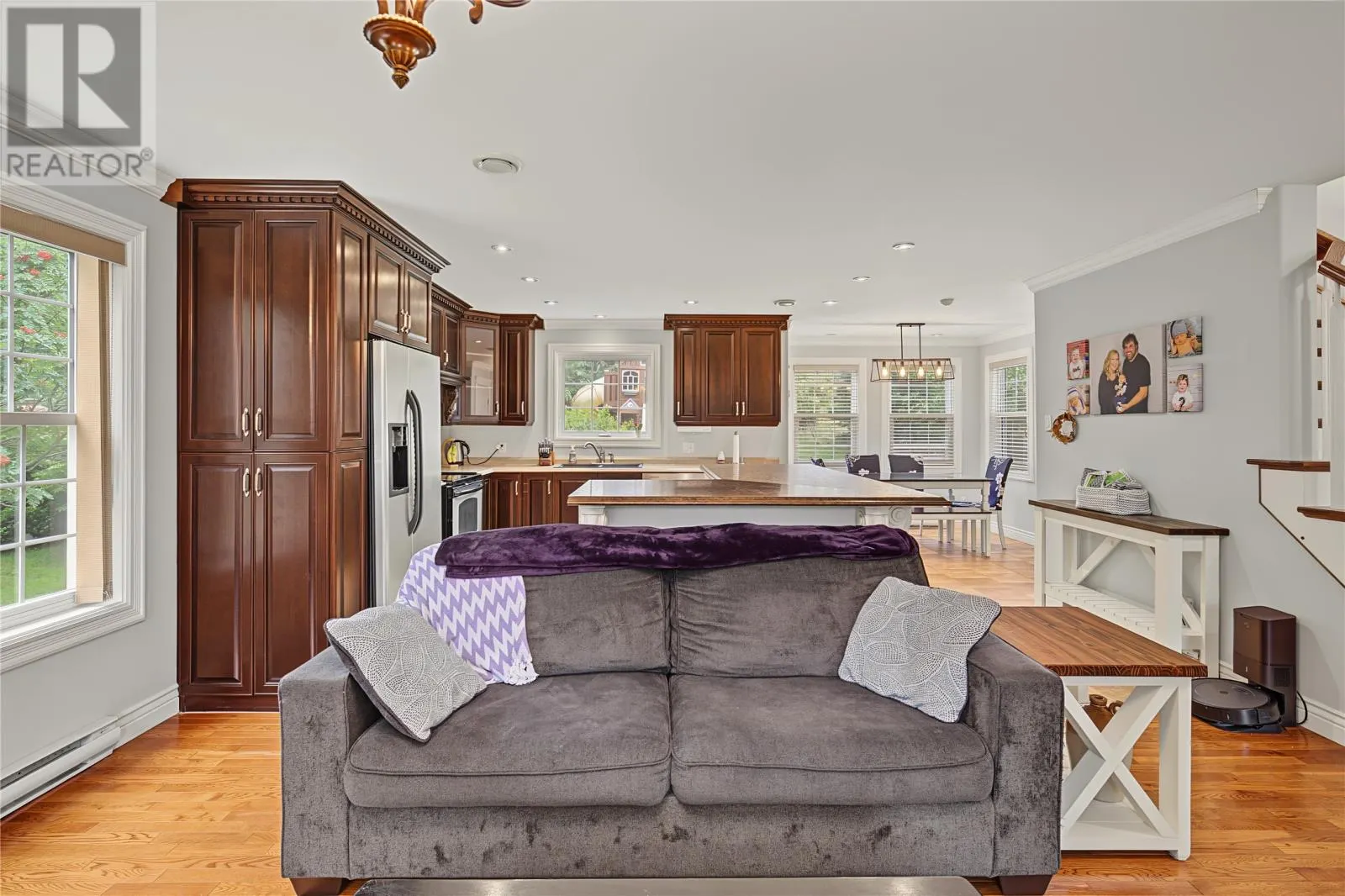 2-4 Conway Crescent