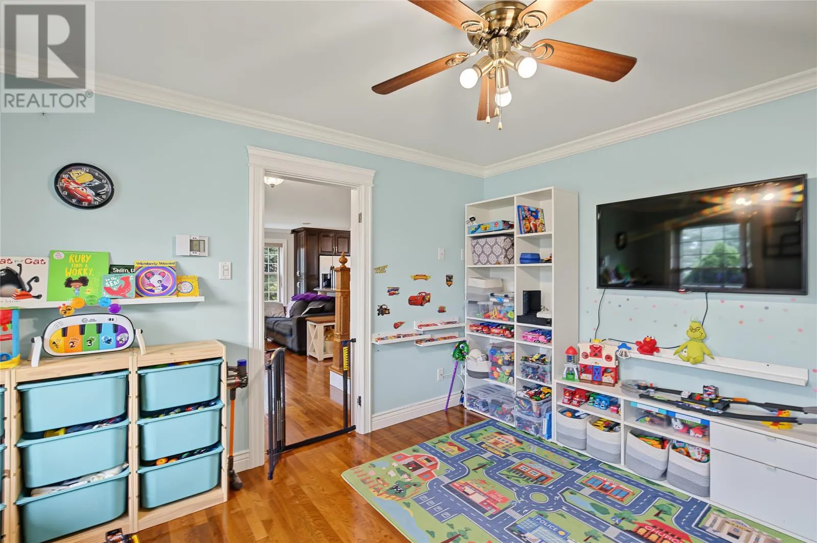 2-4 Conway Crescent