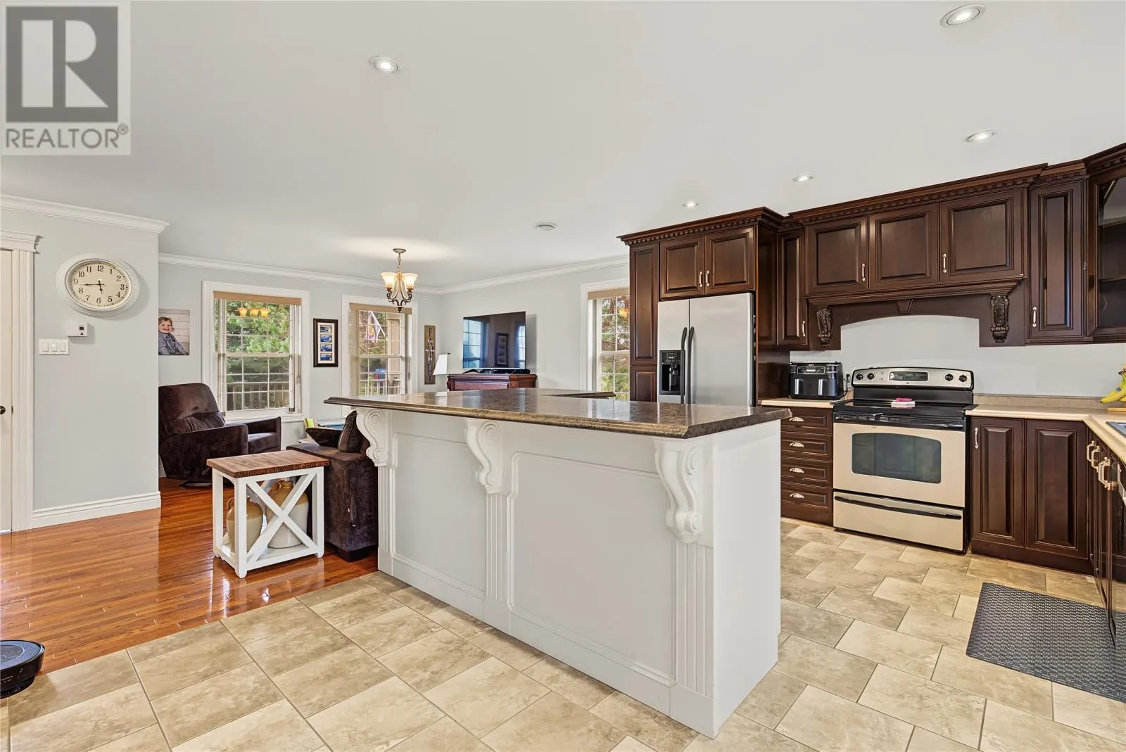 2-4 Conway Crescent
