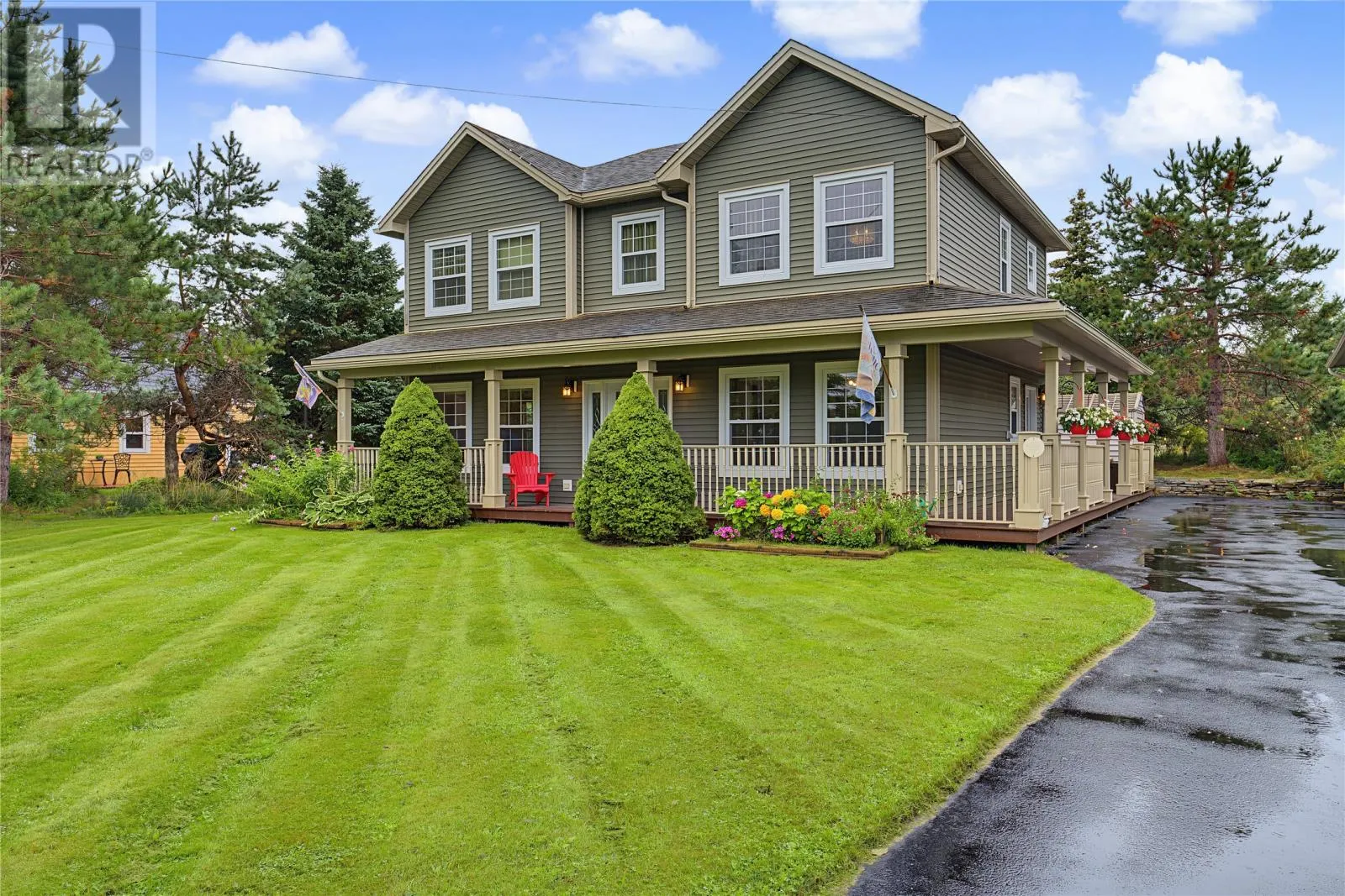 2-4 Conway Crescent