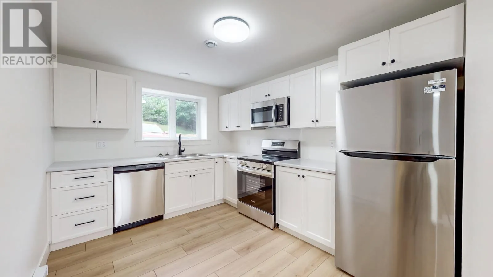 33 Gosses & Rogers Crescent