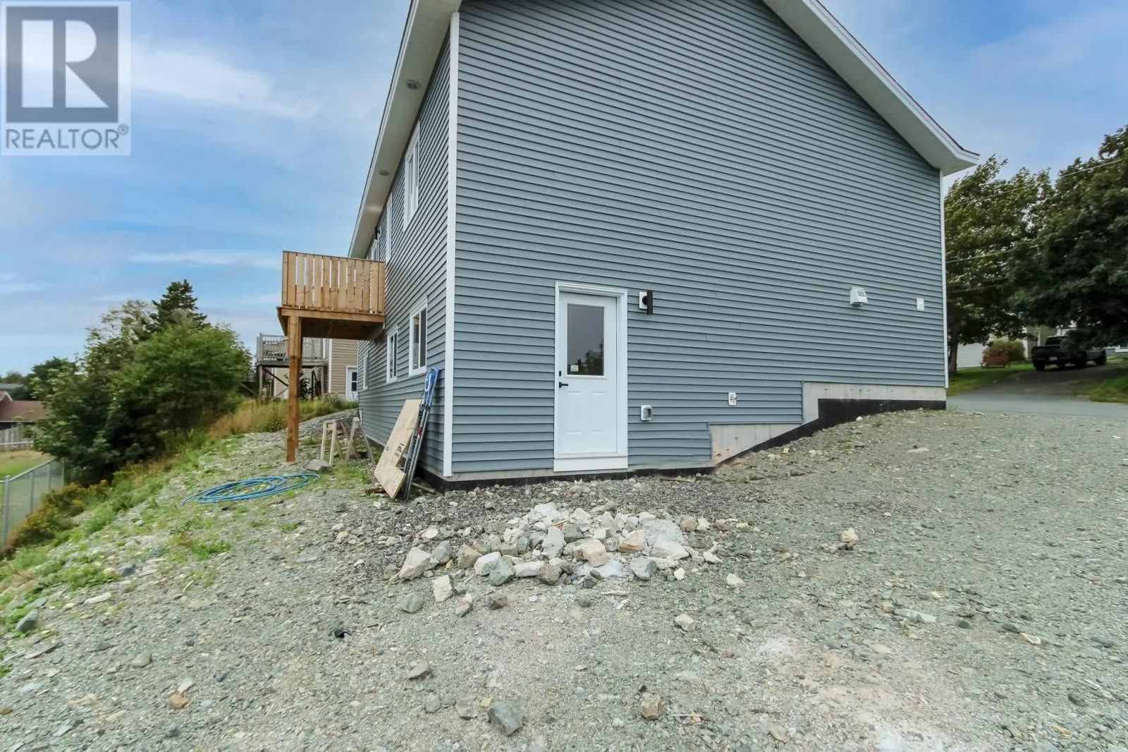33 Gosses & Rogers Crescent