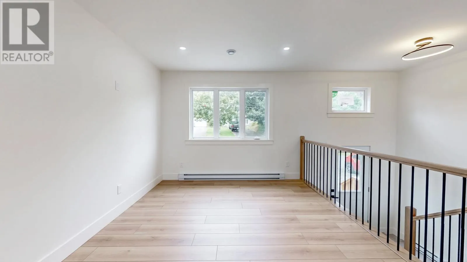 33 Gosses & Rogers Crescent