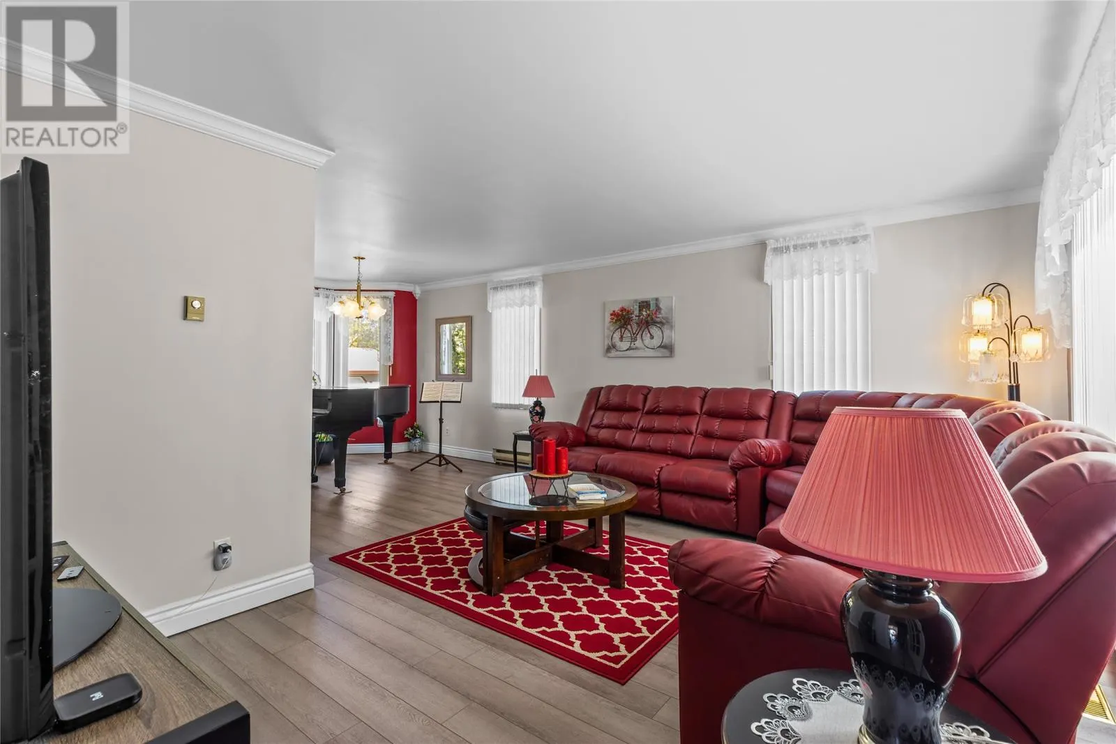 28 Dawes Hill Road