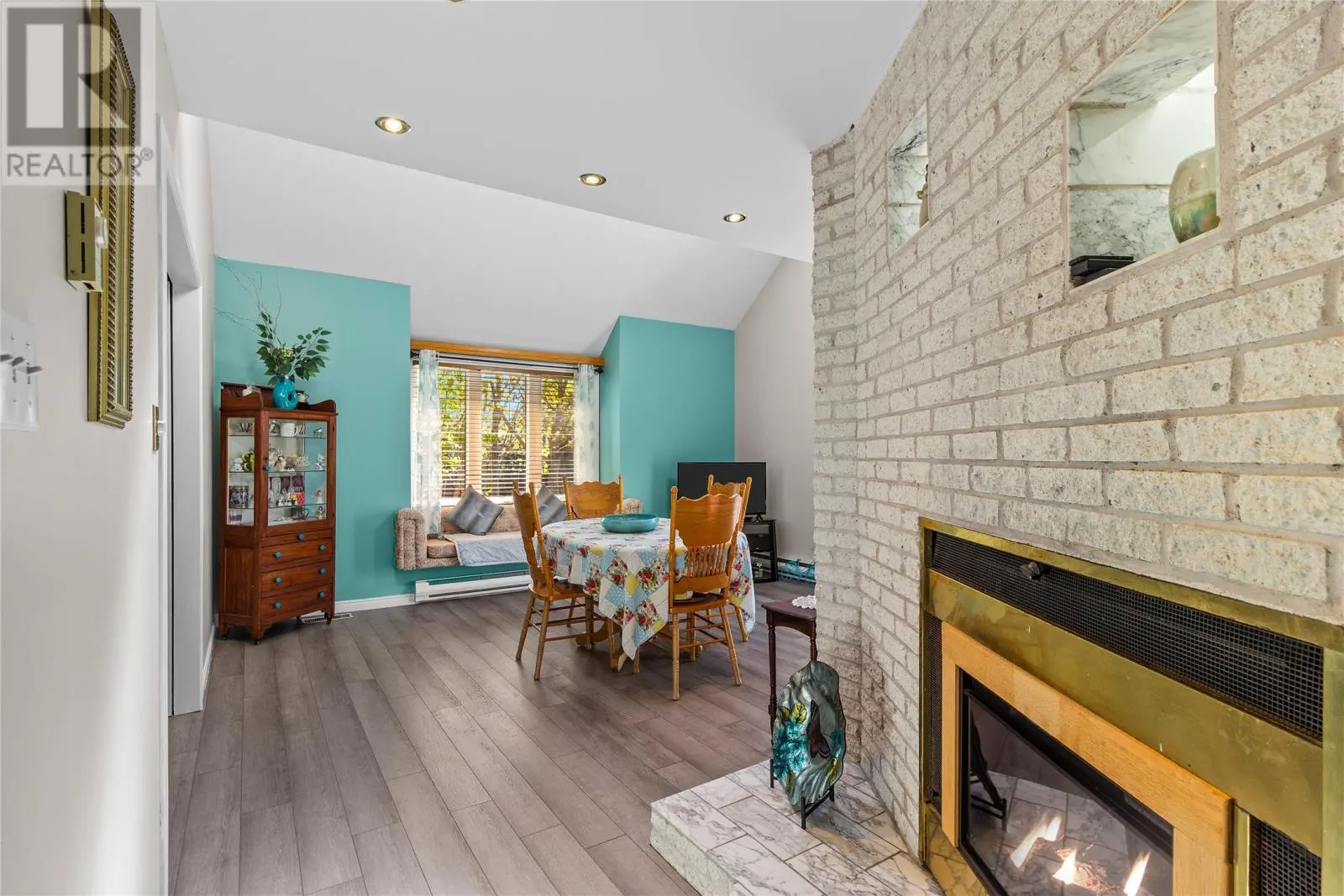 28 Dawes Hill Road