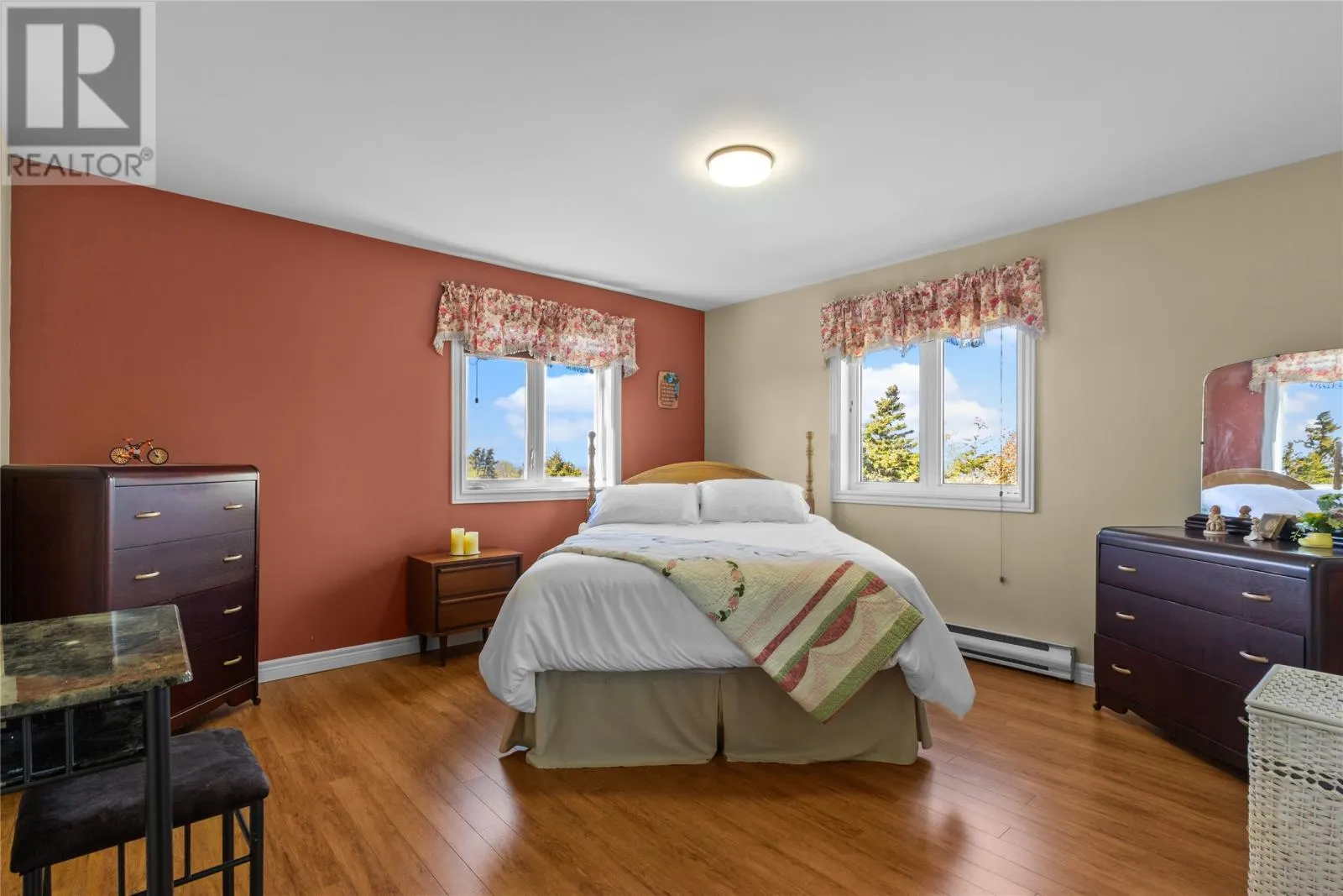 28 Dawes Hill Road