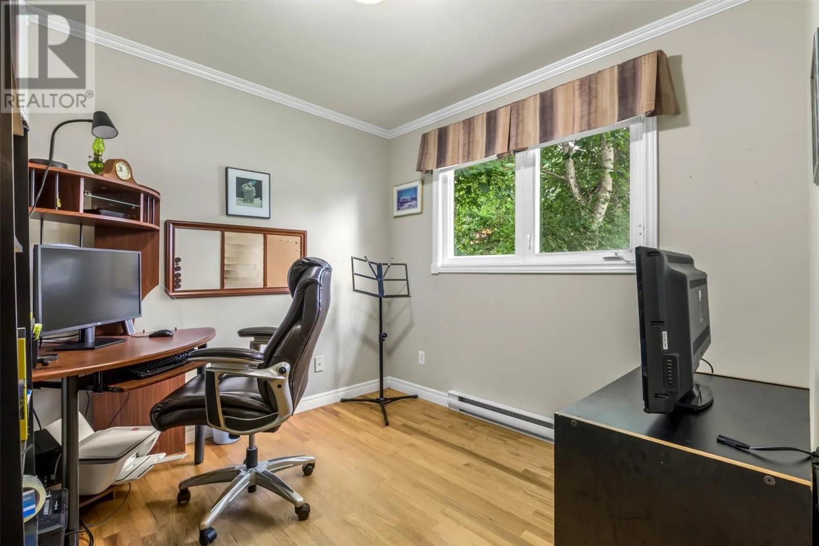 10 Strawberry Marsh Road