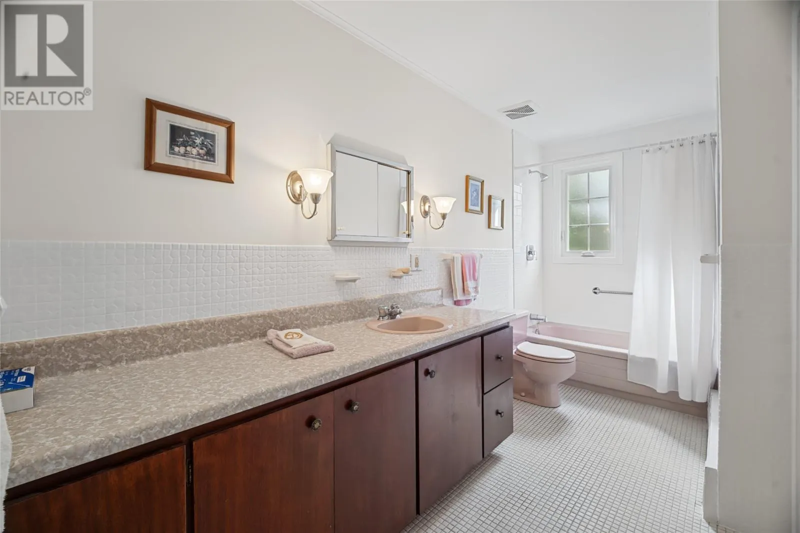2 Bally Haly Place