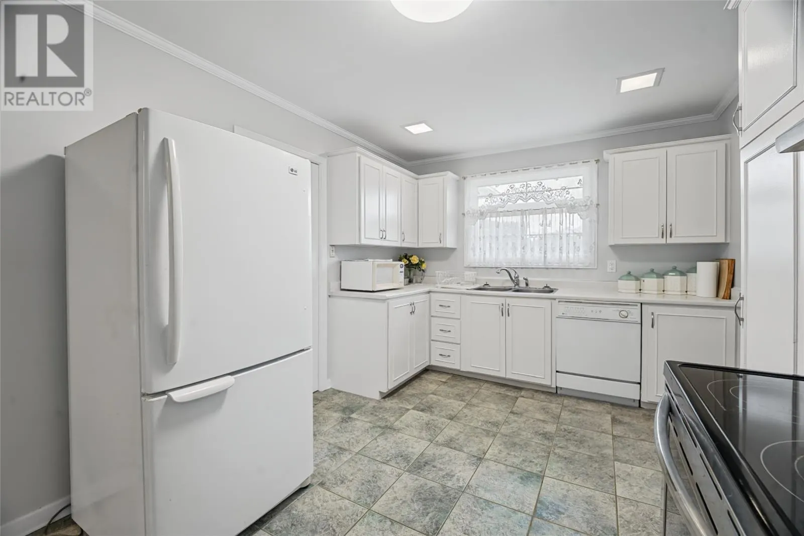 2 Bally Haly Place