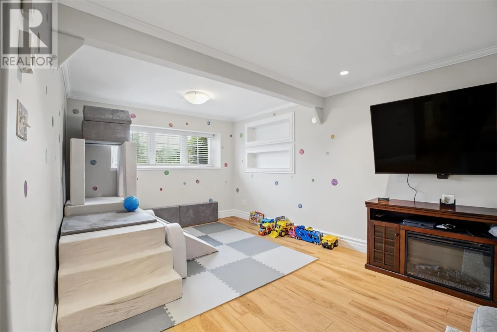 161 Lanark Drive