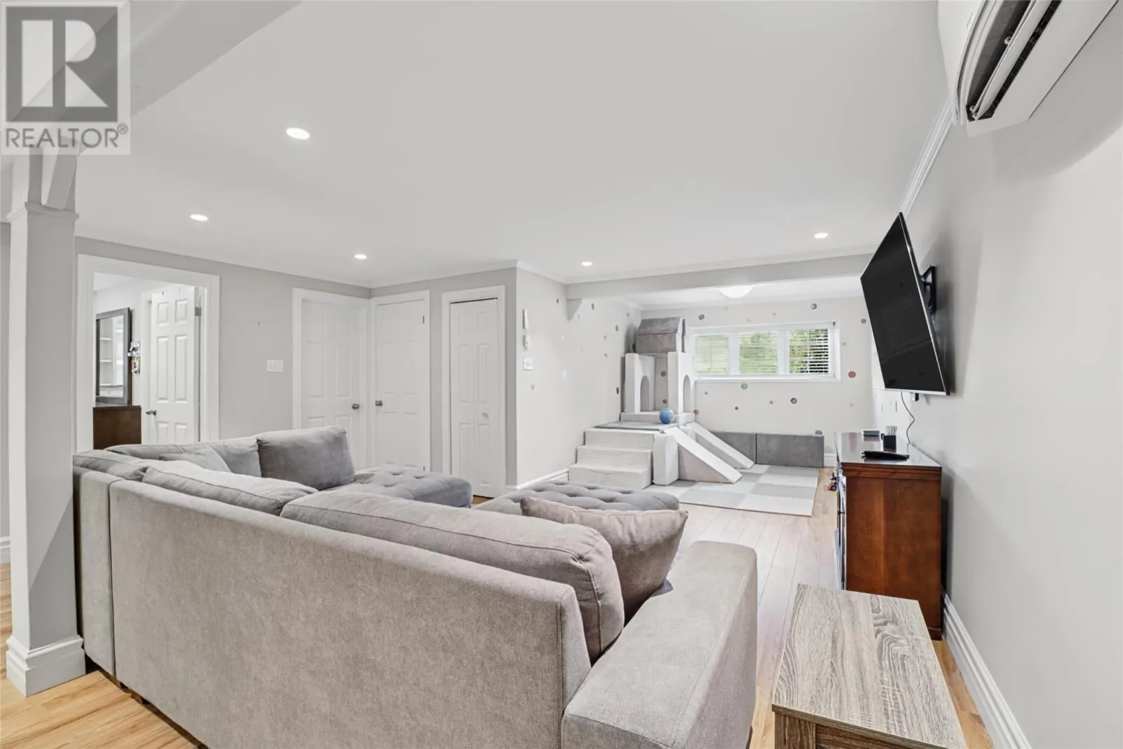 161 Lanark Drive