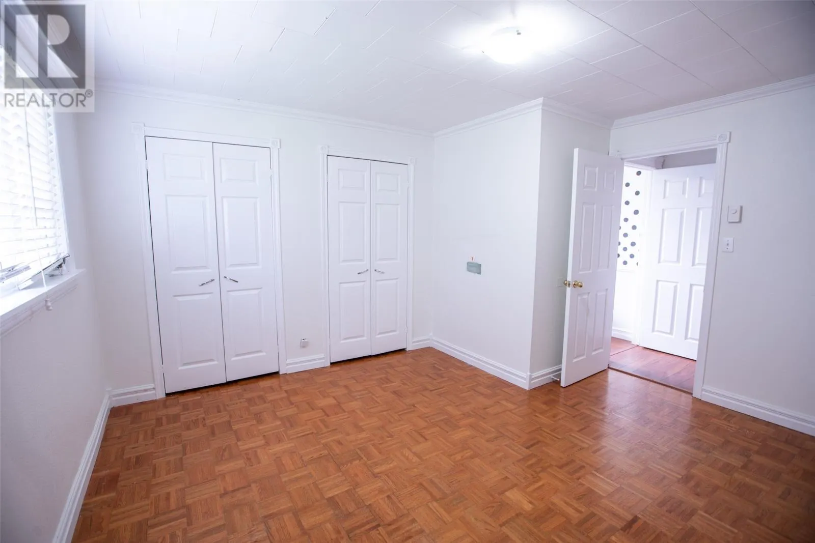 40 Bartons Road
