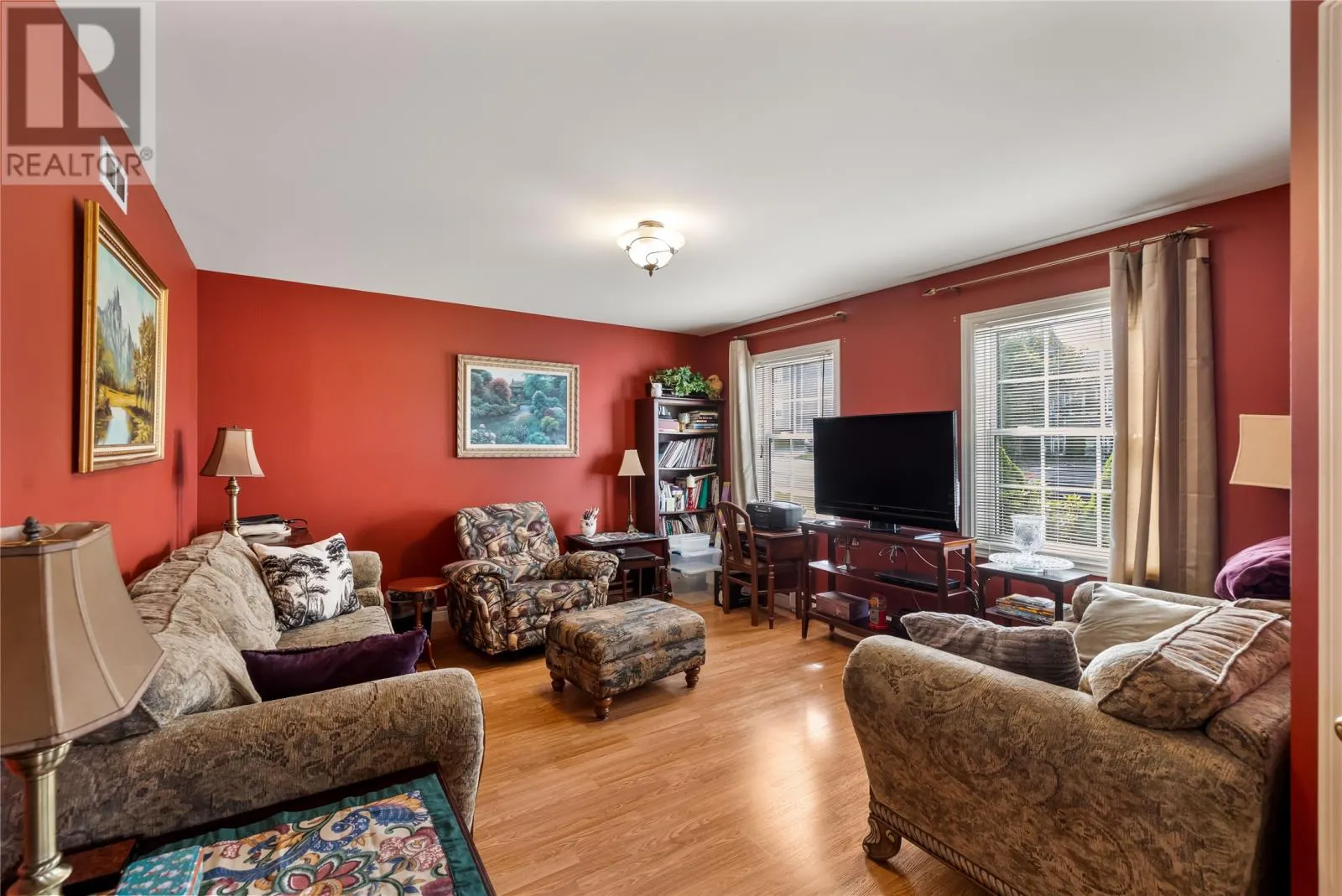 7 Mockingbird Drive