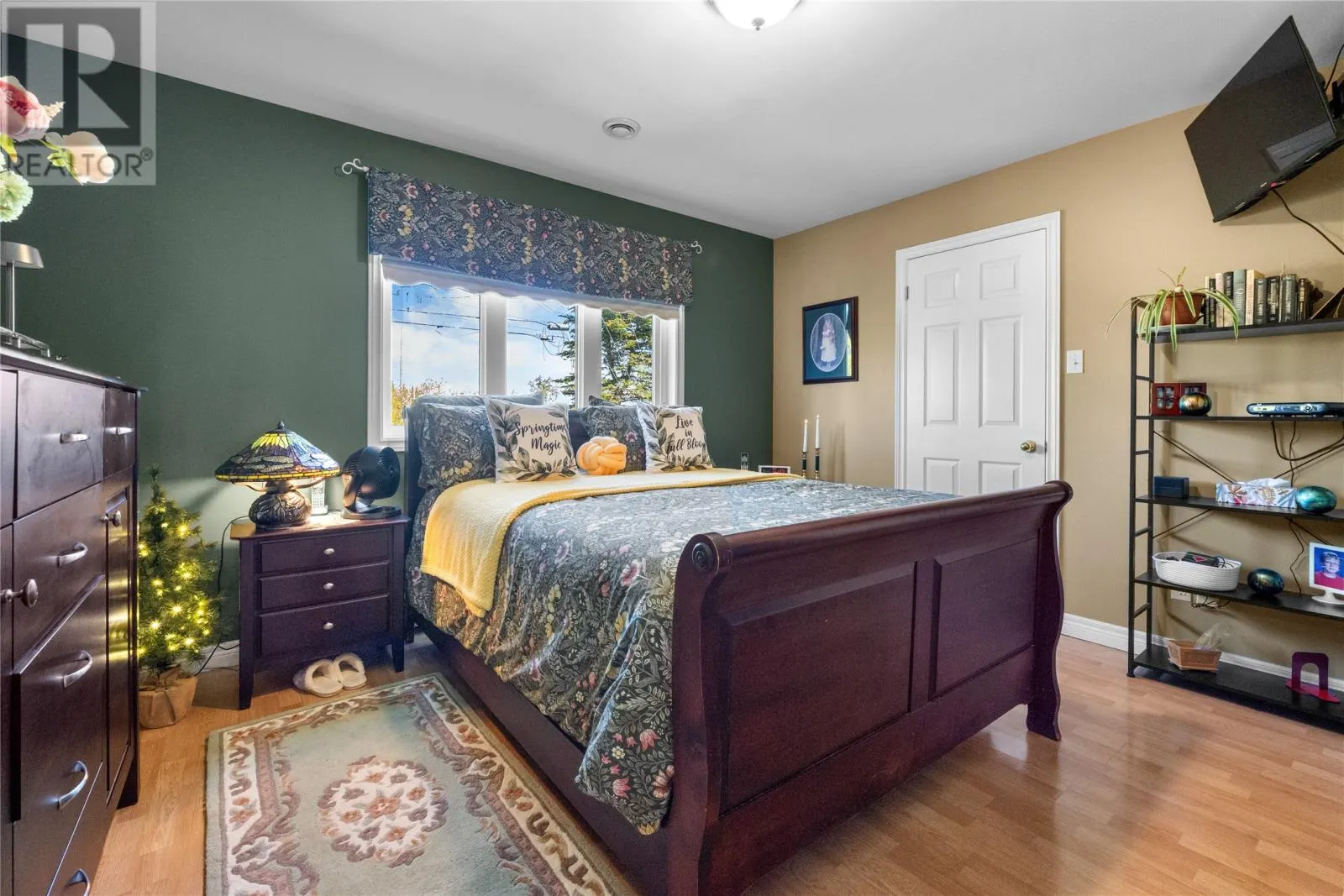 3 Hodder Place