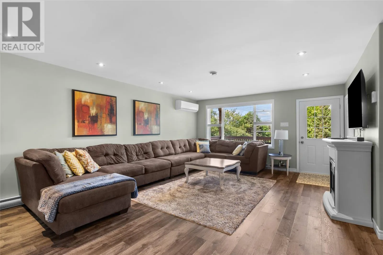 25 Chamberlains Road