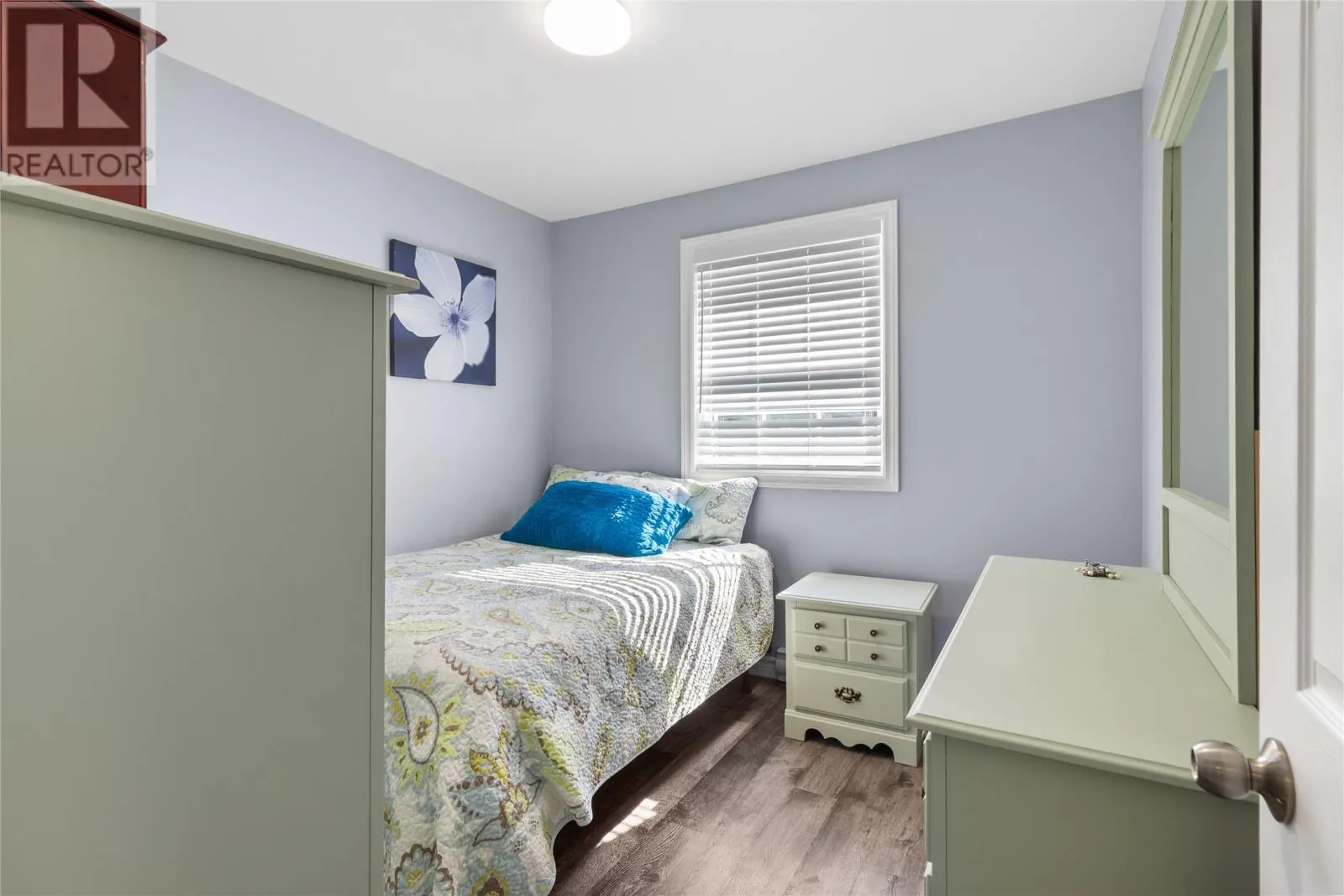 25 Chamberlains Road