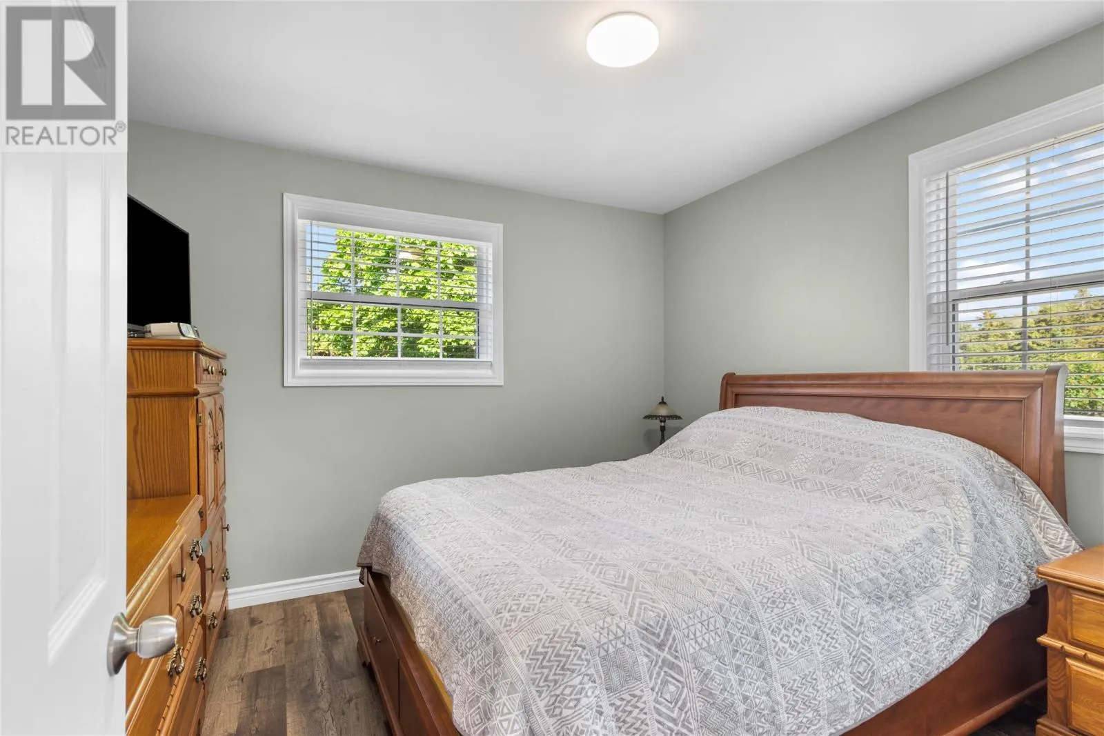 25 Chamberlains Road