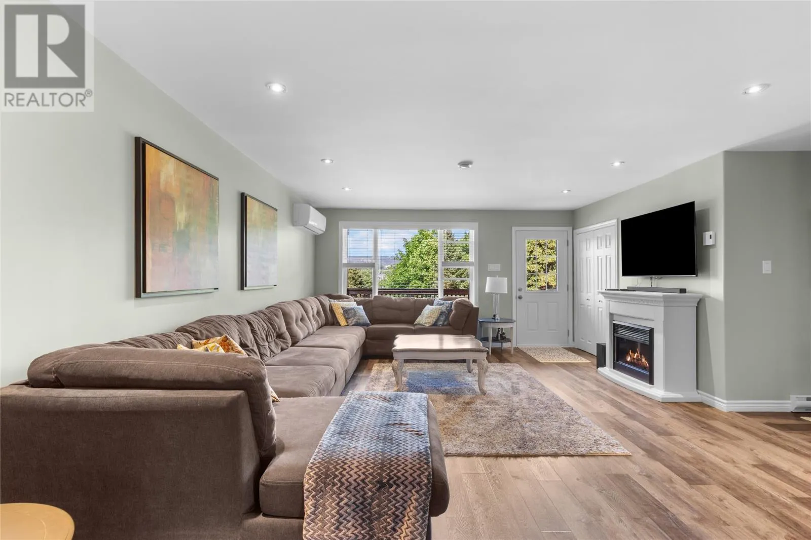 25 Chamberlains Road