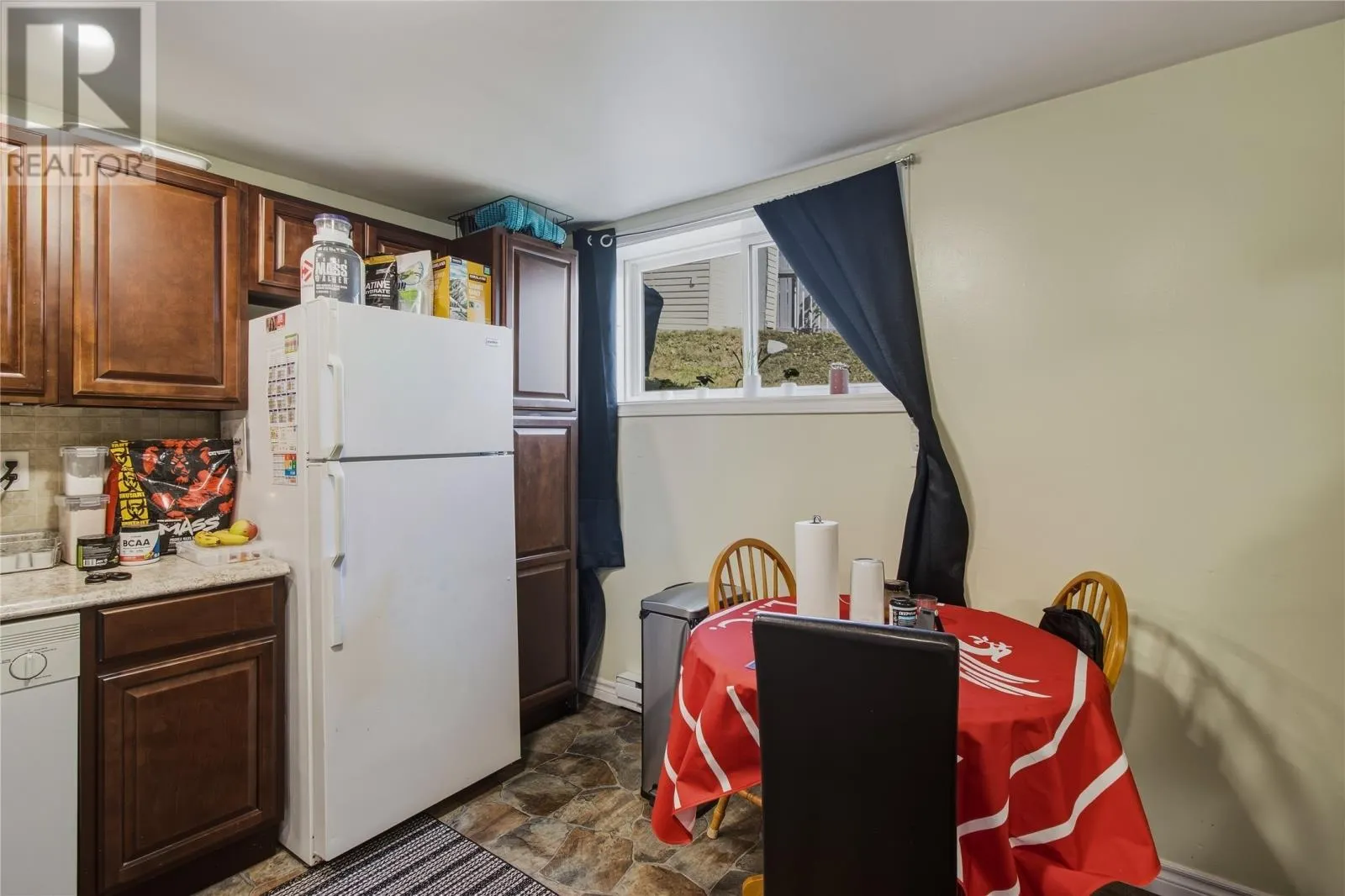 48 Amherst Heights