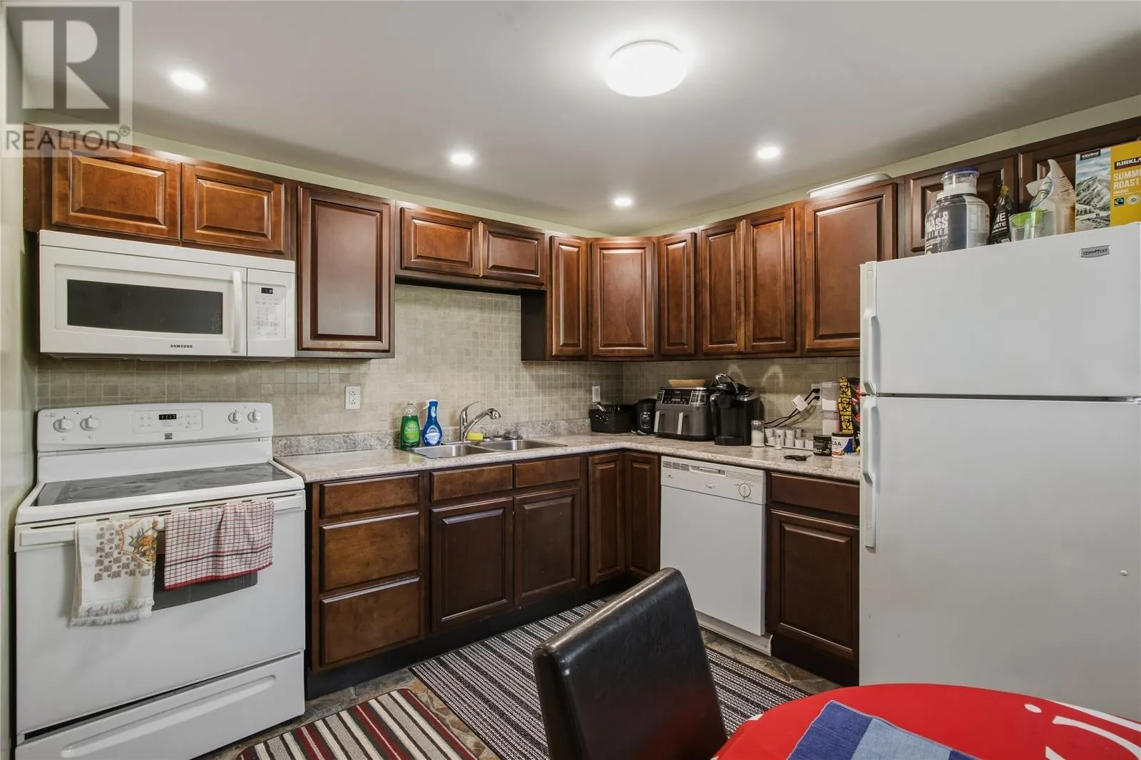 48 Amherst Heights