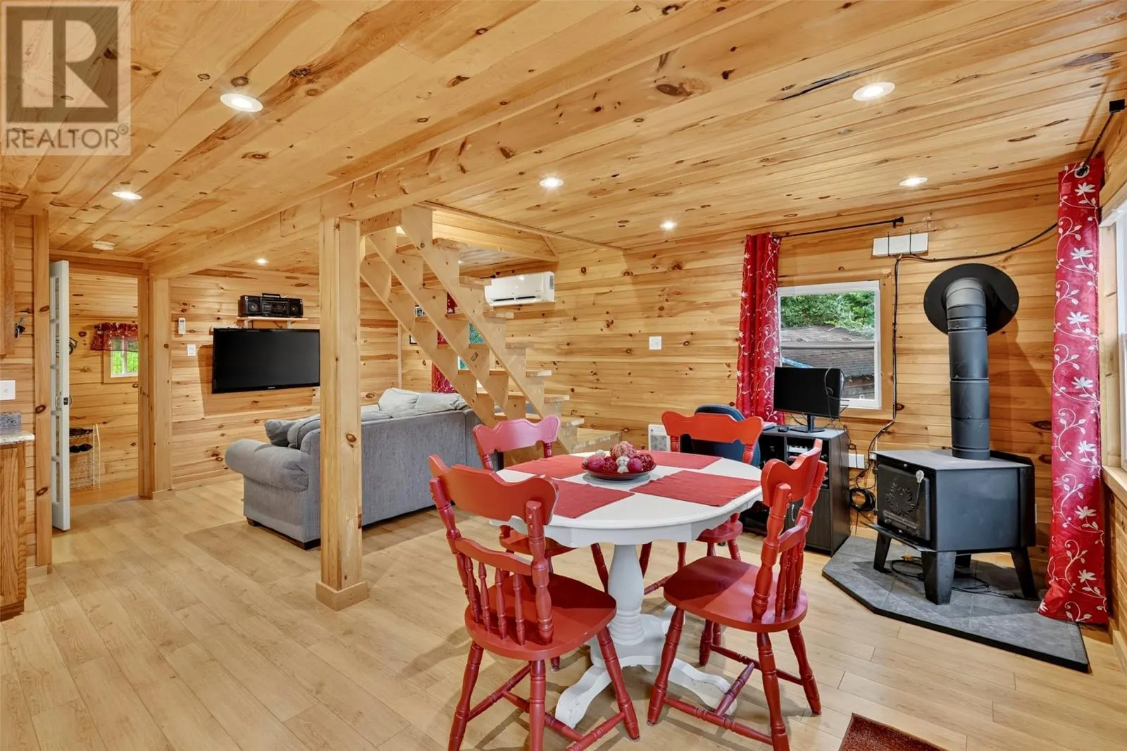 81 Strayaway Road
