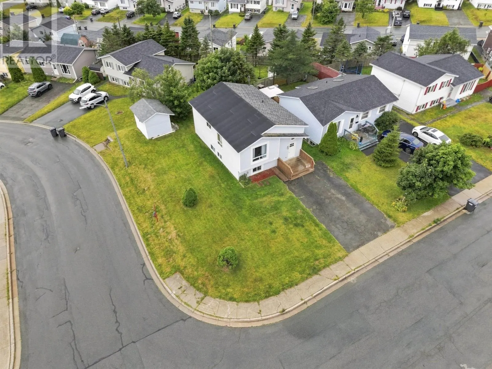 6 Simcoe Drive