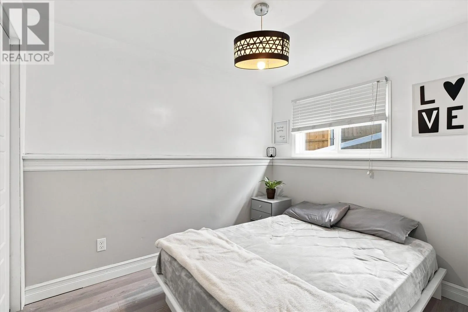 6 Simcoe Drive